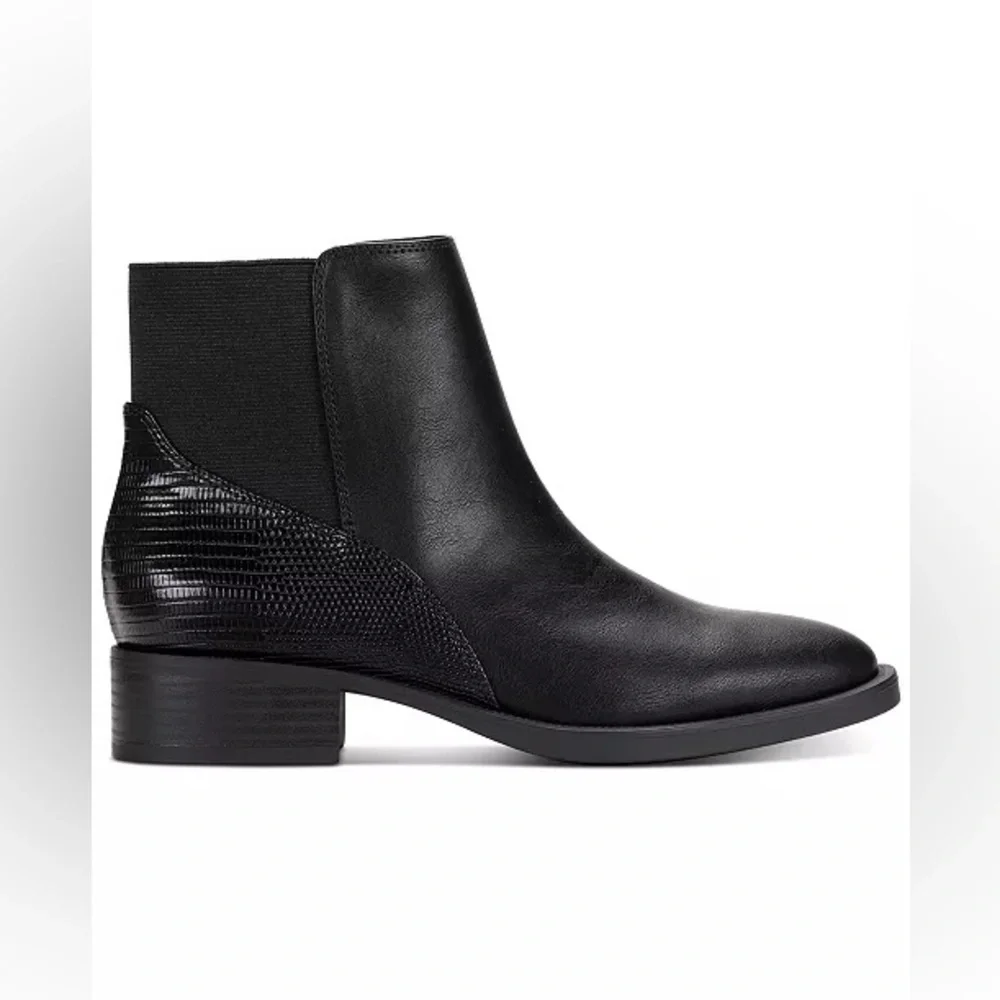 Style & Co
Women's Edwinaa Gore Booties BRAND NEW IN BOX‼️ Size 8M Color Black - Picture 4 of 16